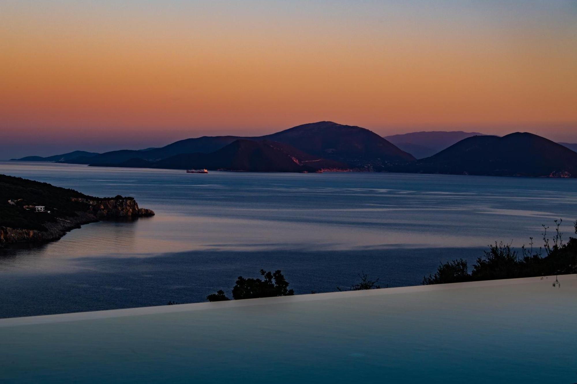 Pantea Luxury Villa Vasiliki  Exterior photo